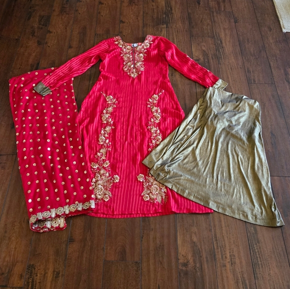 Embroidered Salwar Kameez Dupatta Long Scarf Red Gold Chiffon Party Wear Dress - Picture 1 of 16
